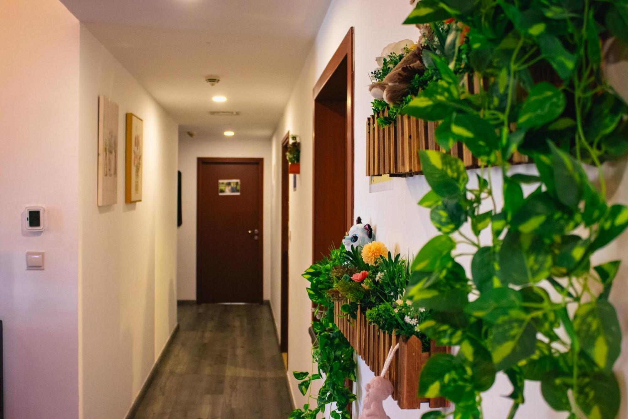 Lunar Hostel 96 Dubaj Zewnętrze zdjęcie